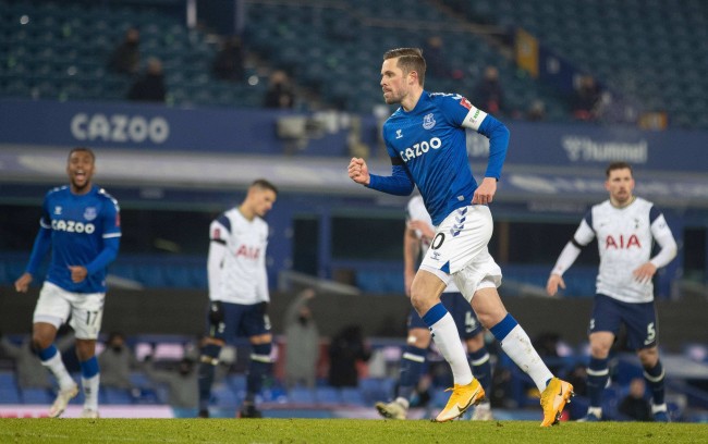 款和巧妙的 款和巧妙的